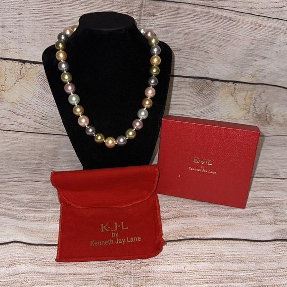 Kenneth Jay Lane Multicolor‎ Pastel Faux Pearl Necklace - Picture 1 of 7